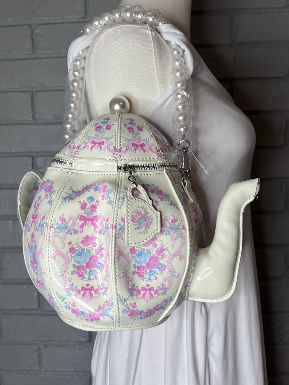 NWOT! Dolls Kill Sugar Thrillz Regency Core Tea Pot Handbag